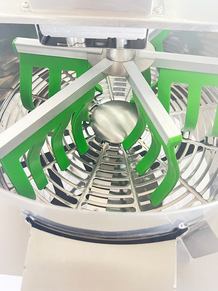 18" Replaceable Wire Grate Stainless Steel Integrated Triple Blade Hydroponic Wet Leaf Bud Trimmer